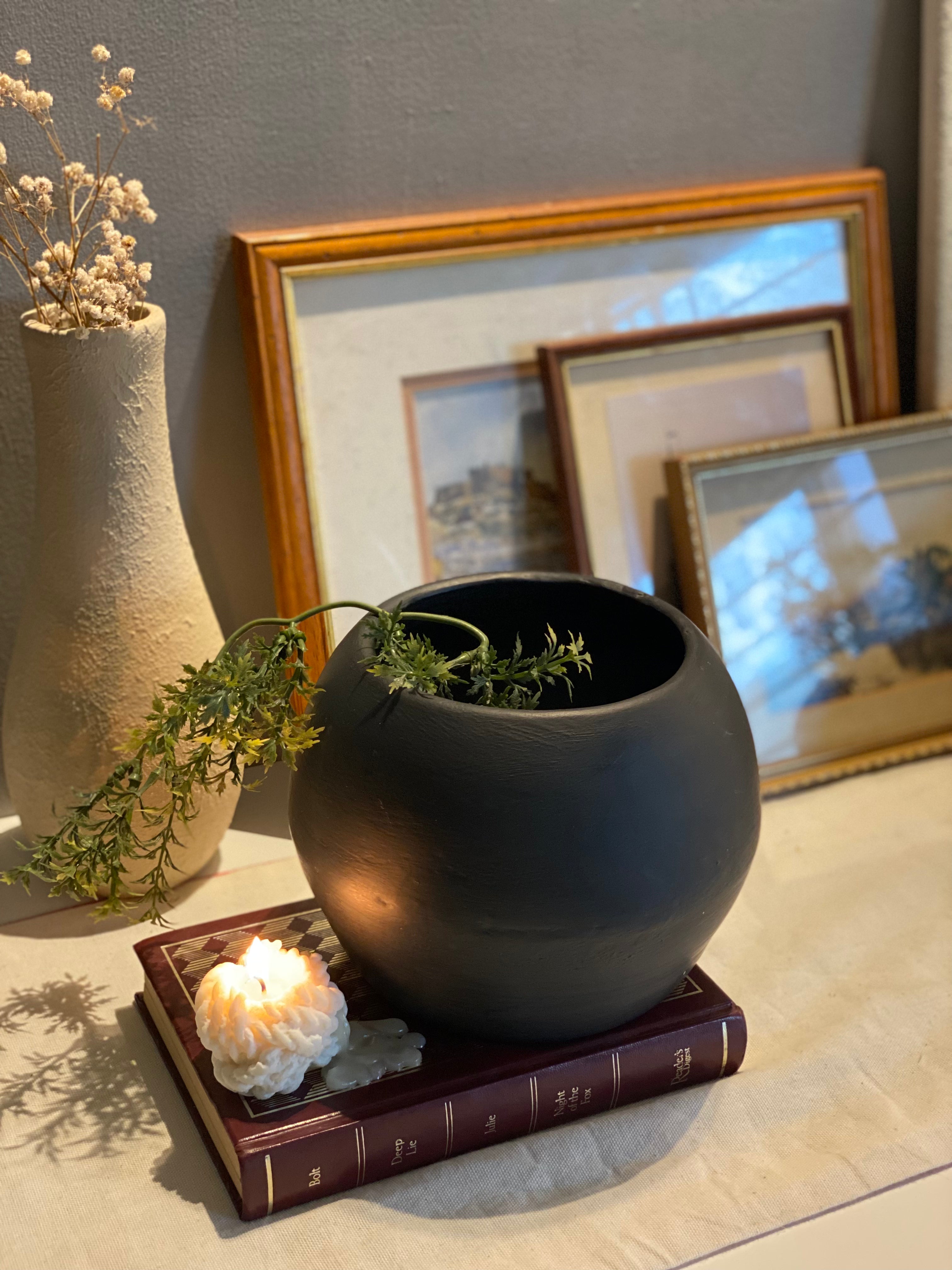 Sable Moon Vase